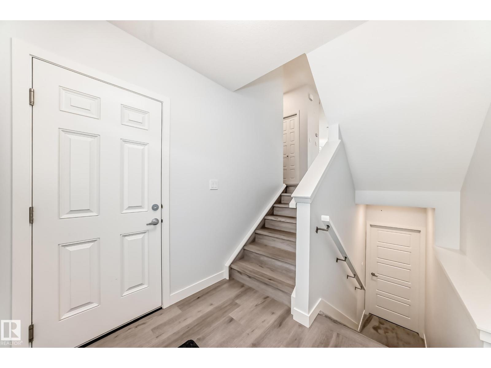 2282 Chokecherry CL SW - Photo 4 of 38, Edmonton, Alberta