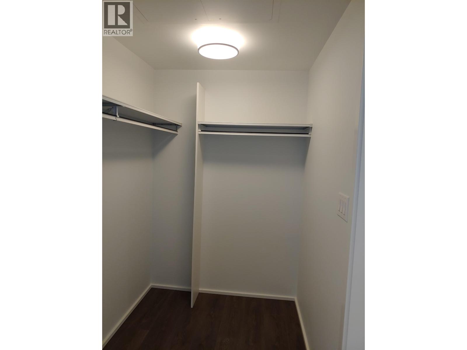 5702 1955 ALPHA AVENUE, Burnaby