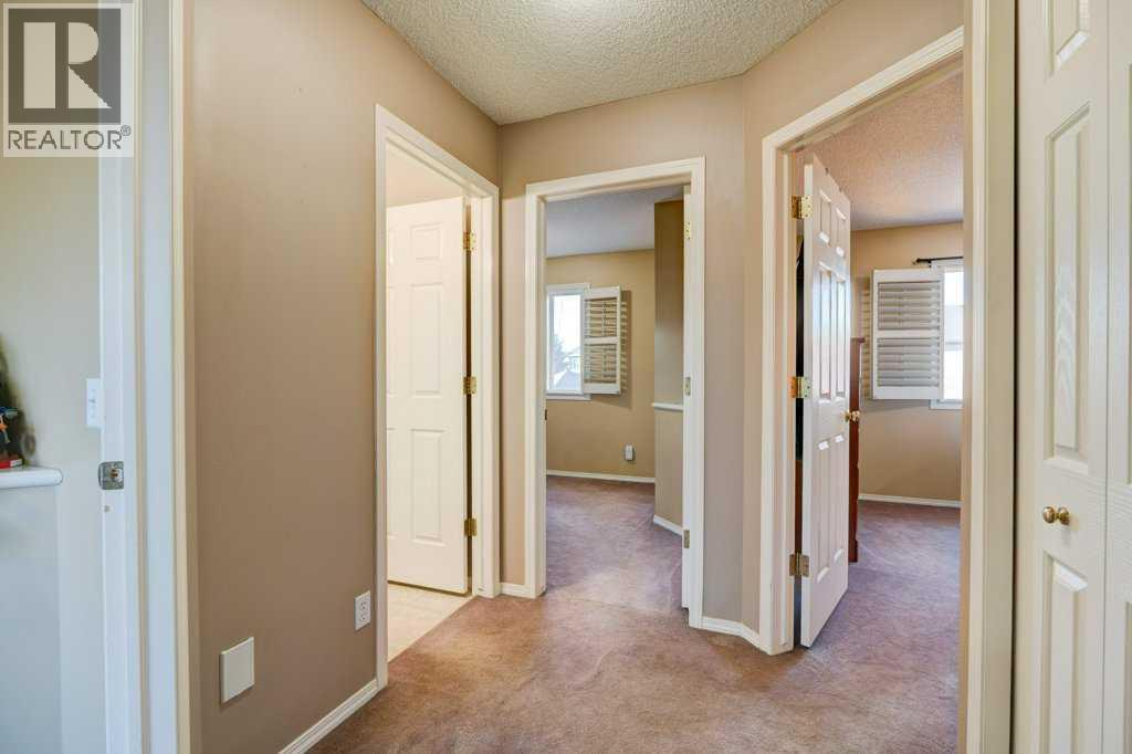 Single Family House for Sale in  Chaparral Drive SE Chaparral Calgary 