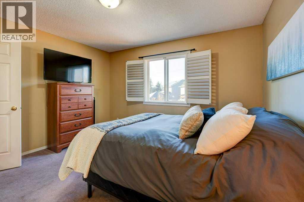 Single Family House for Sale in  Chaparral Drive SE Chaparral Calgary 