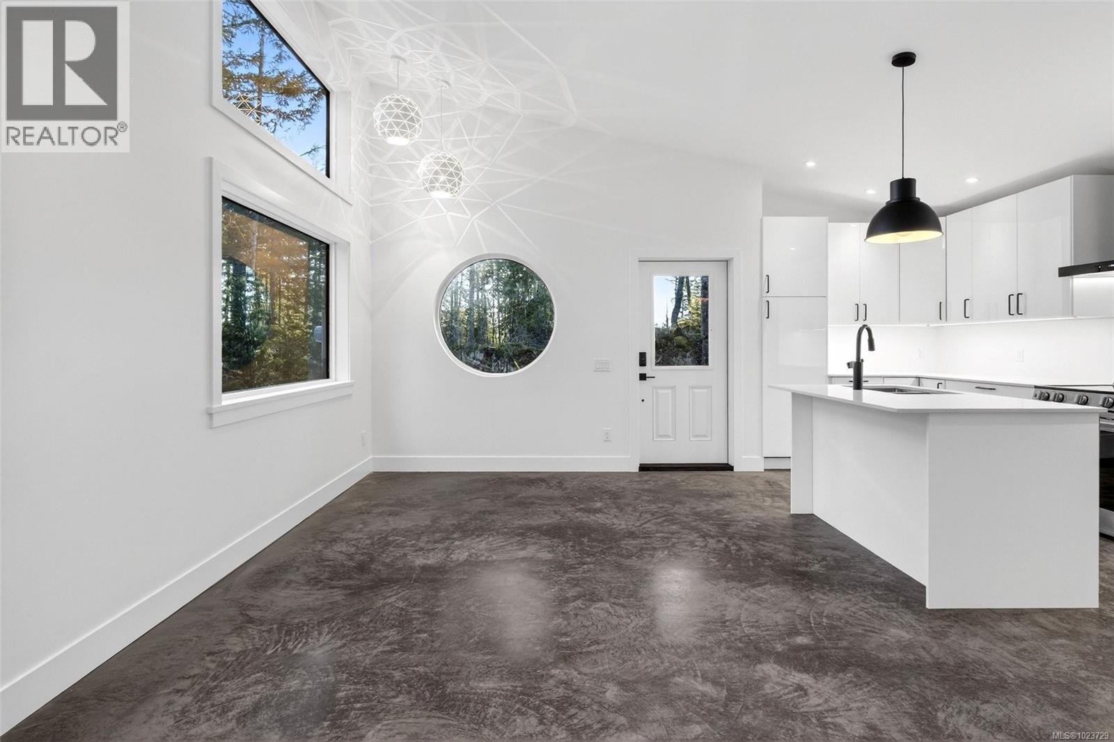 2450 Carpenter Rd, Sooke