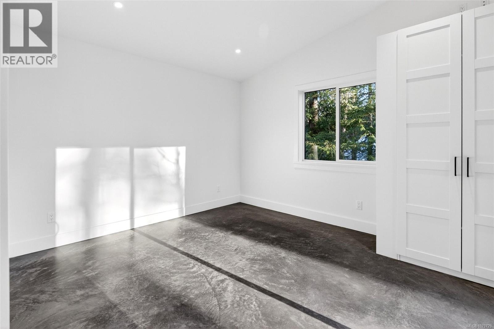 2450 Carpenter Rd, Sooke