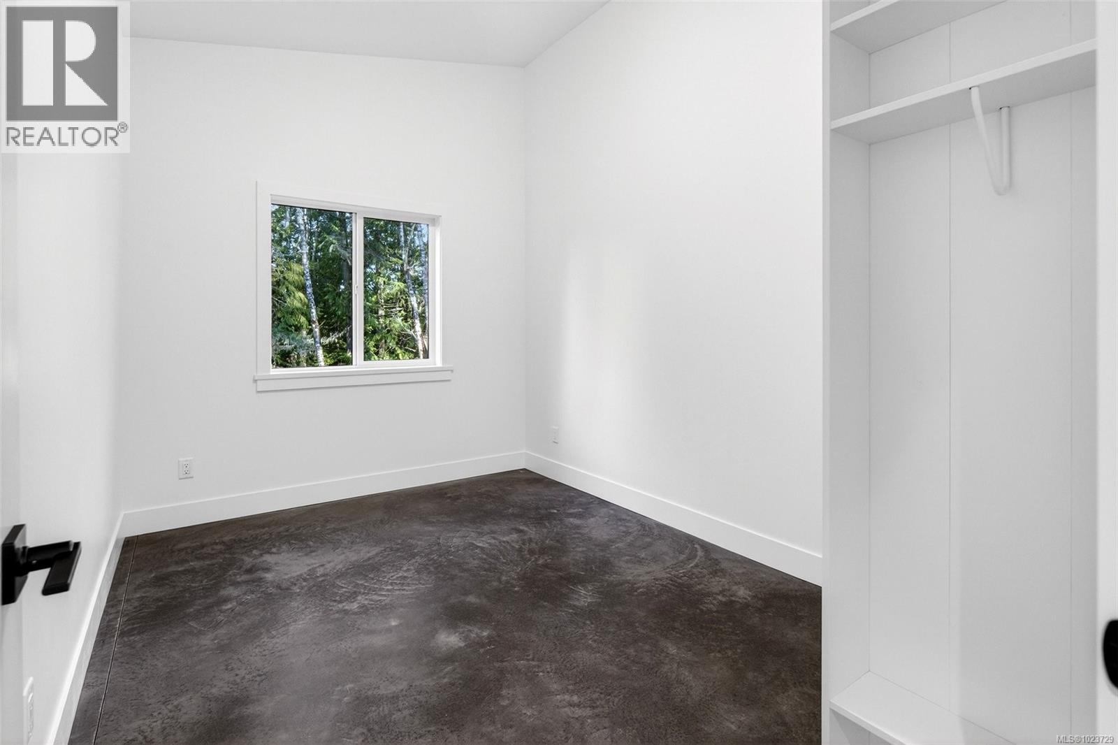 2450 Carpenter Rd, Sooke