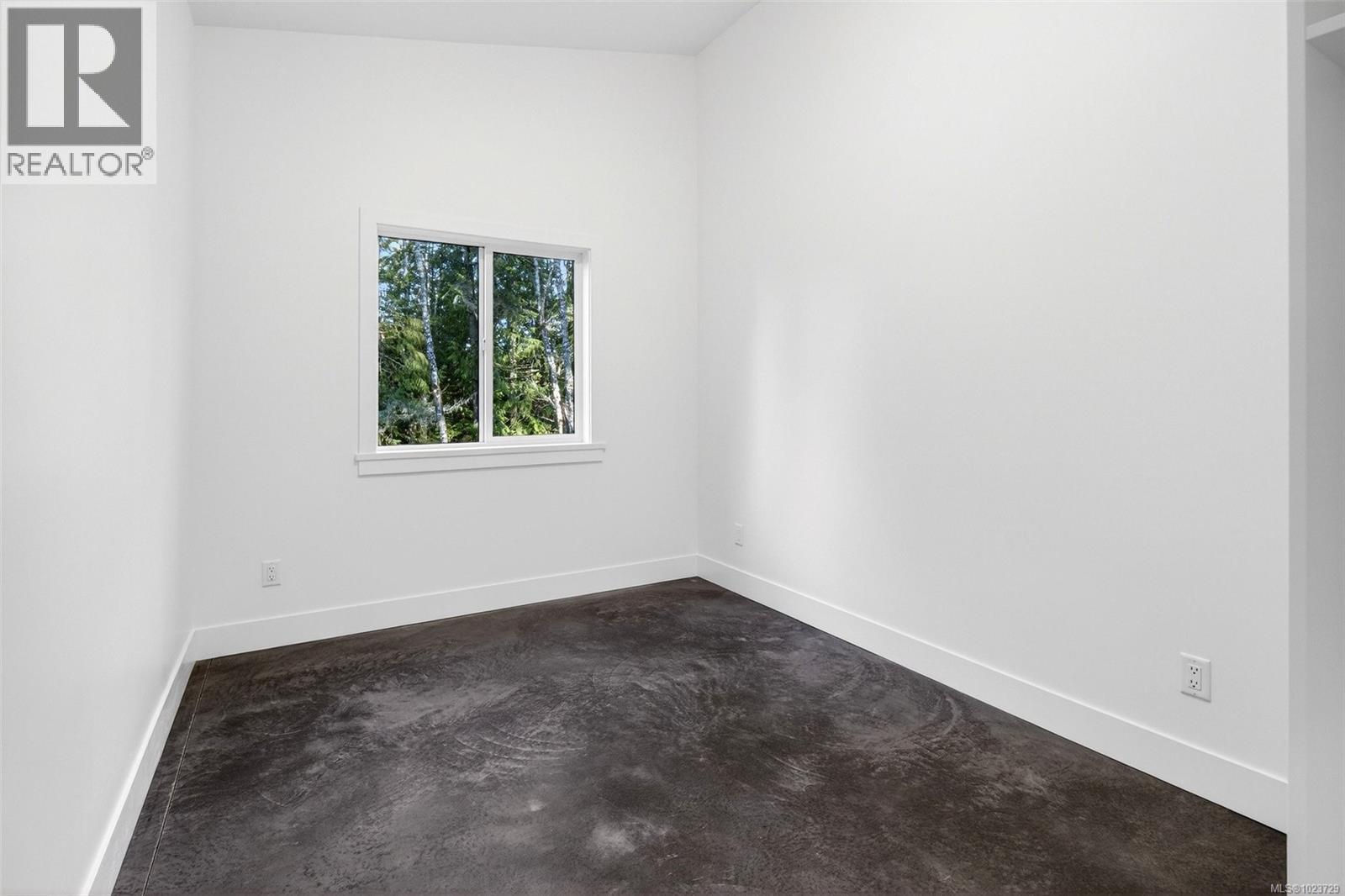 2450 Carpenter Rd, Sooke