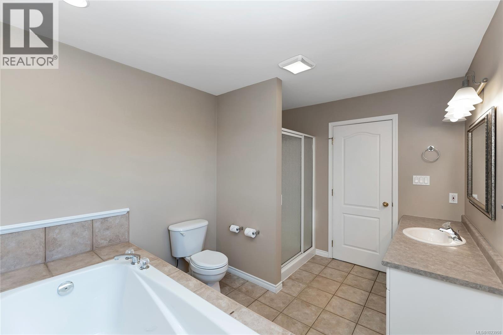 517 Louise Rd, Ladysmith