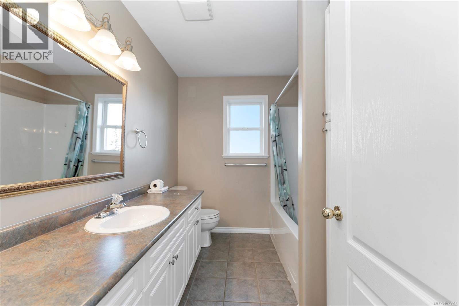 517 Louise Rd, Ladysmith