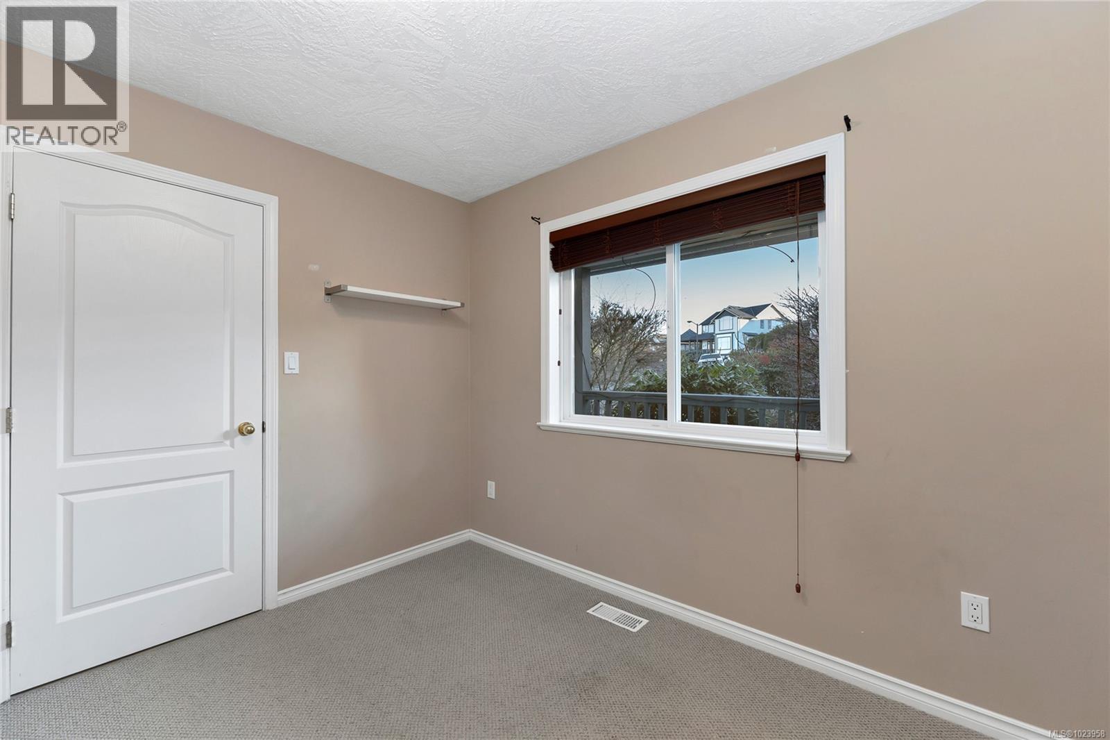 517 Louise Rd, Ladysmith