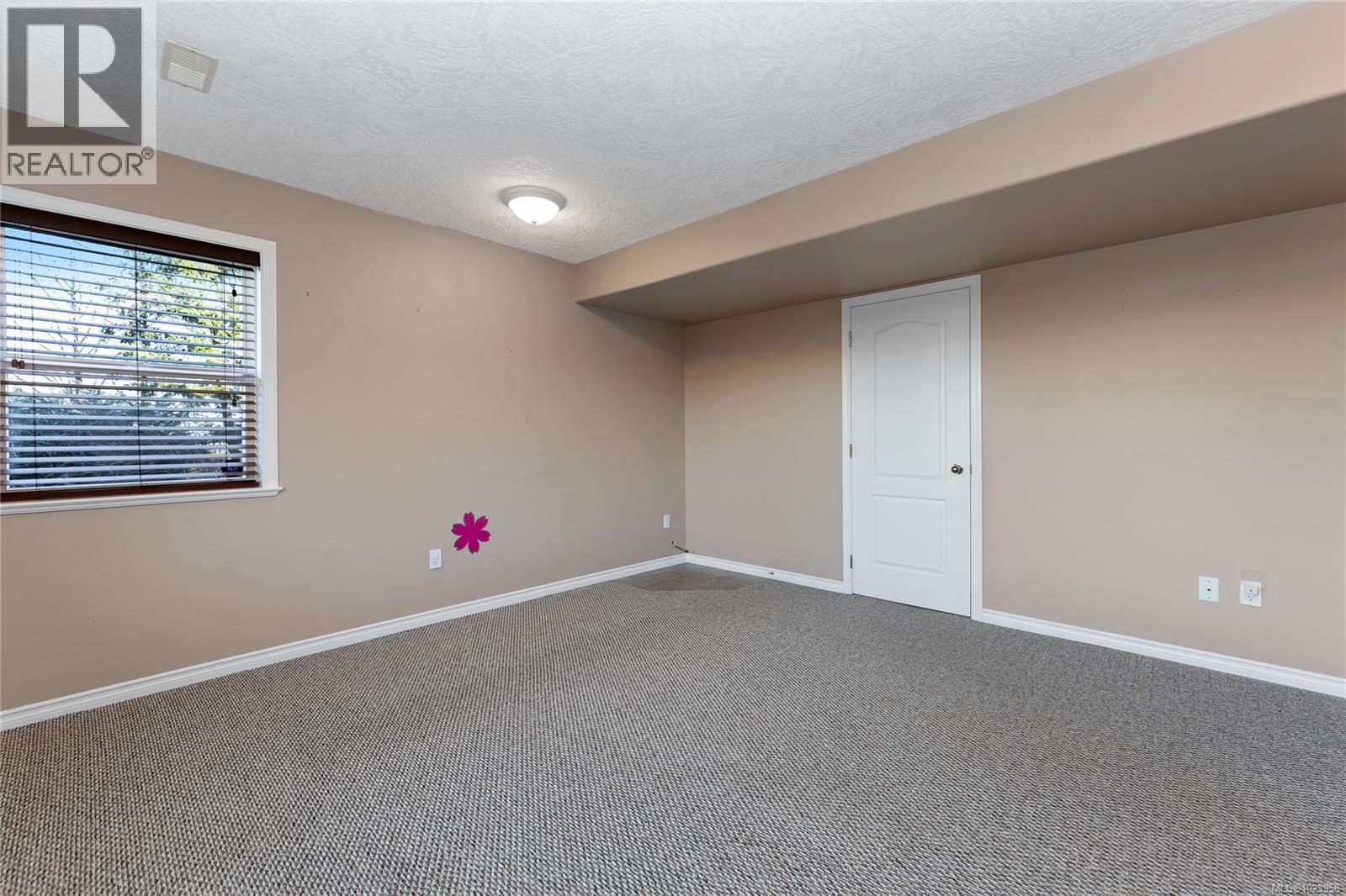 517 Louise Rd, Ladysmith