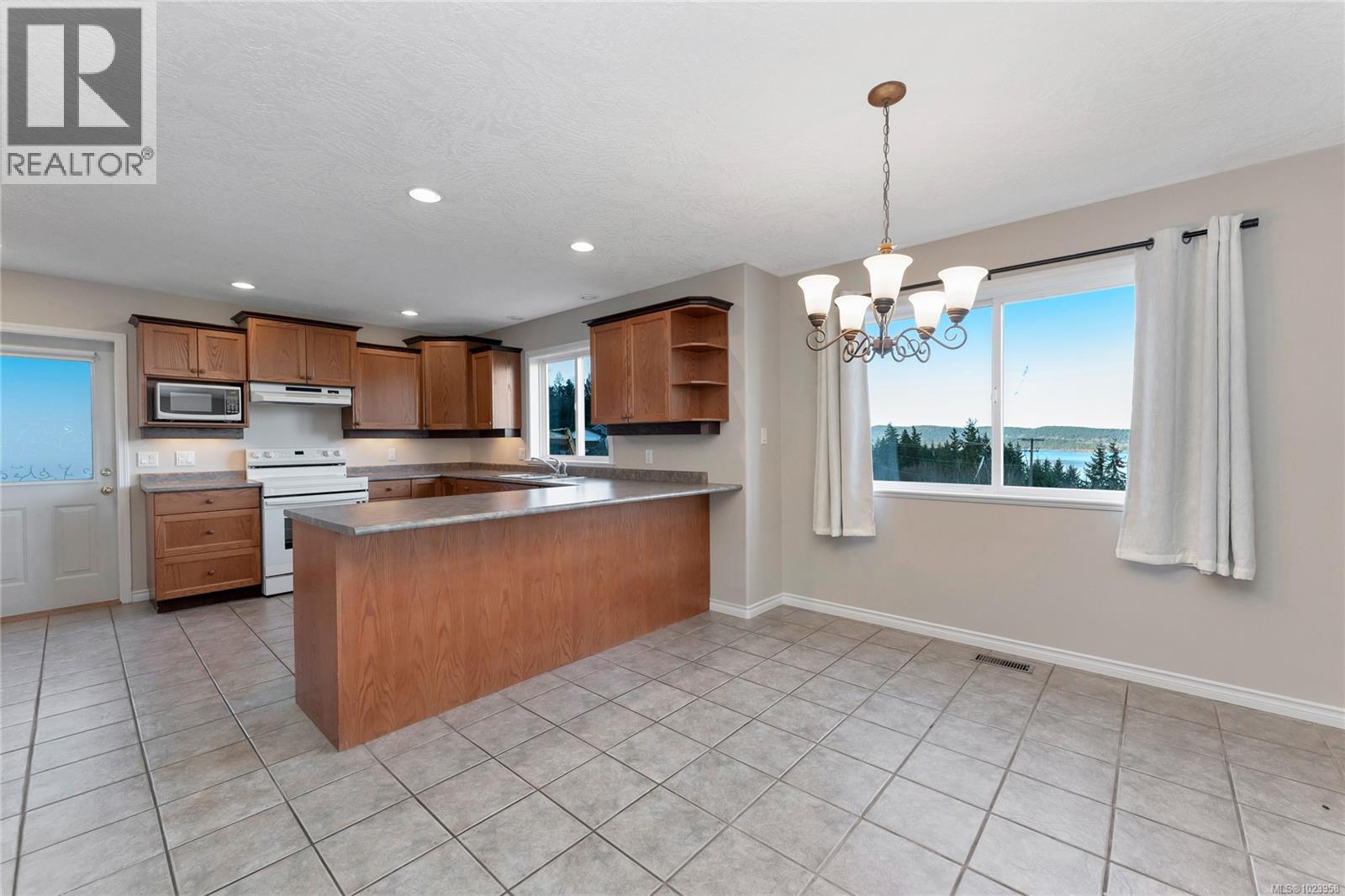 517 Louise Rd, Ladysmith