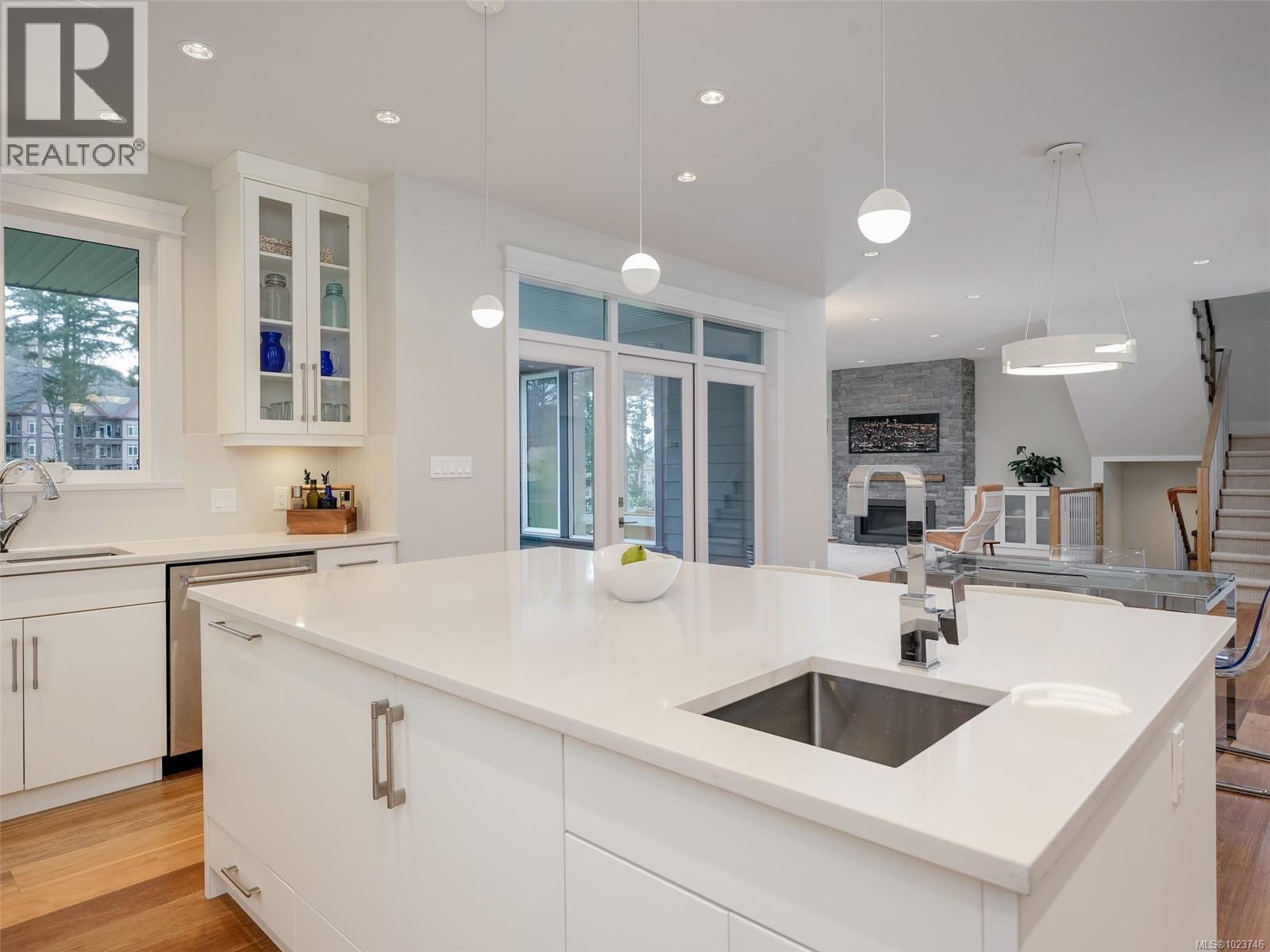  2156 Champions Way, Langford