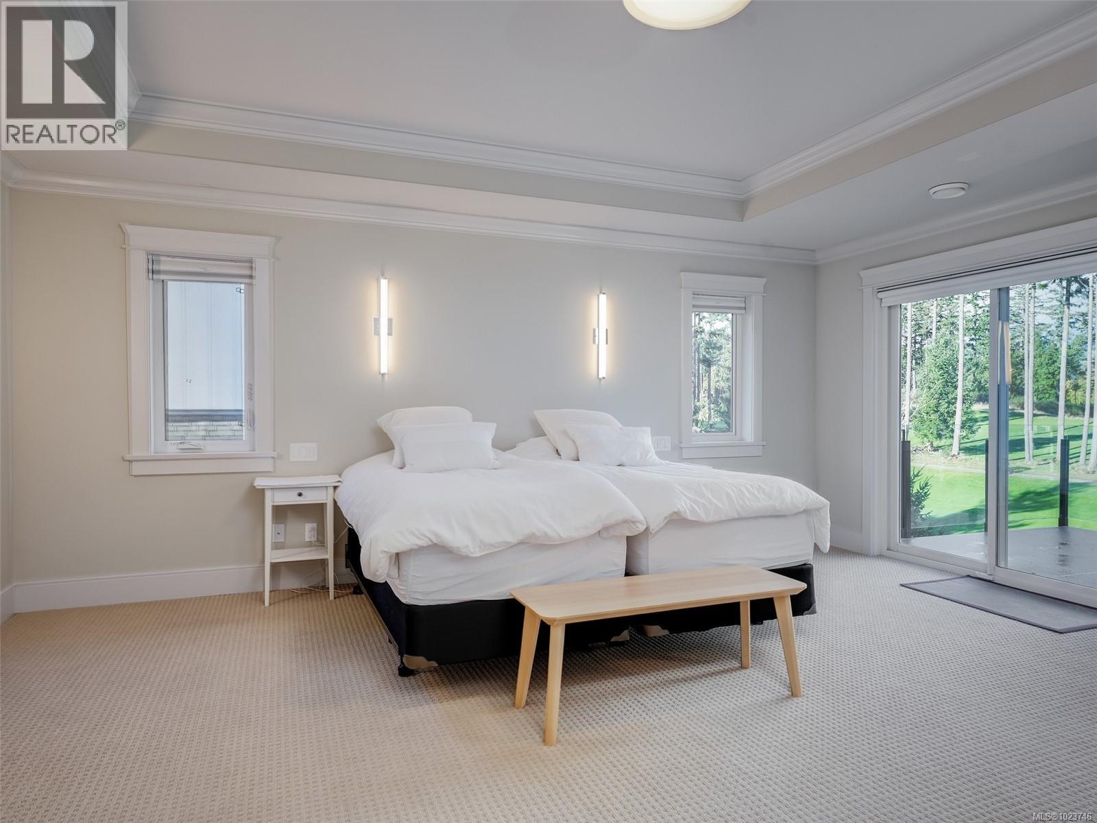  2156 Champions Way, Langford