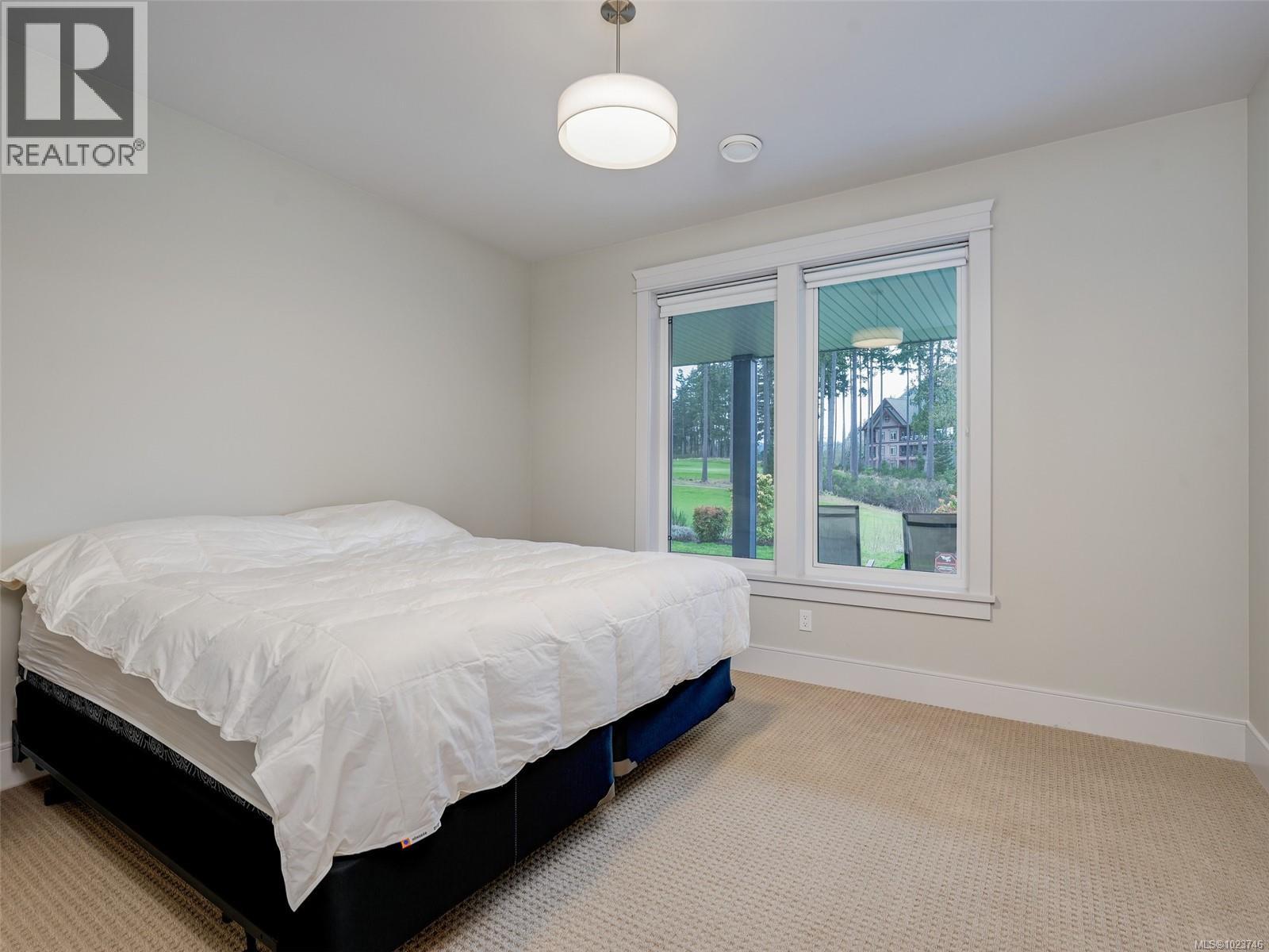  2156 Champions Way, Langford