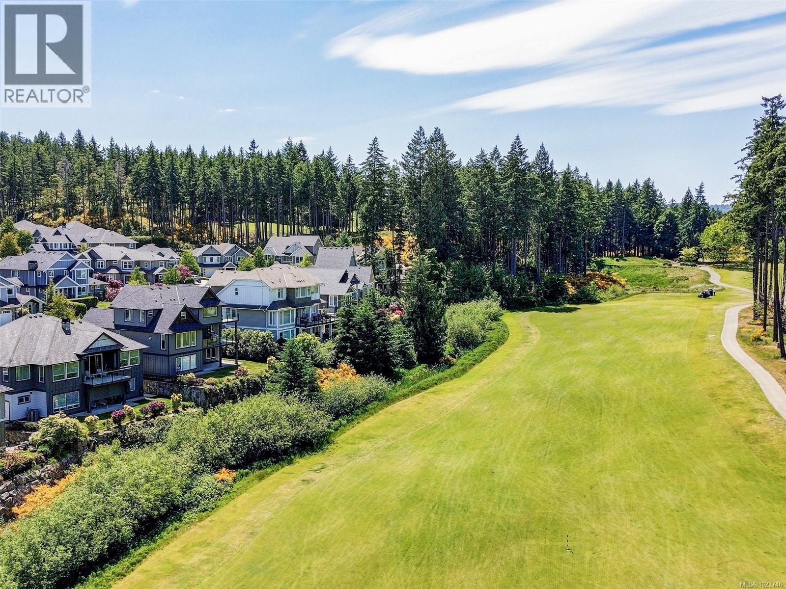  2156 Champions Way, Langford