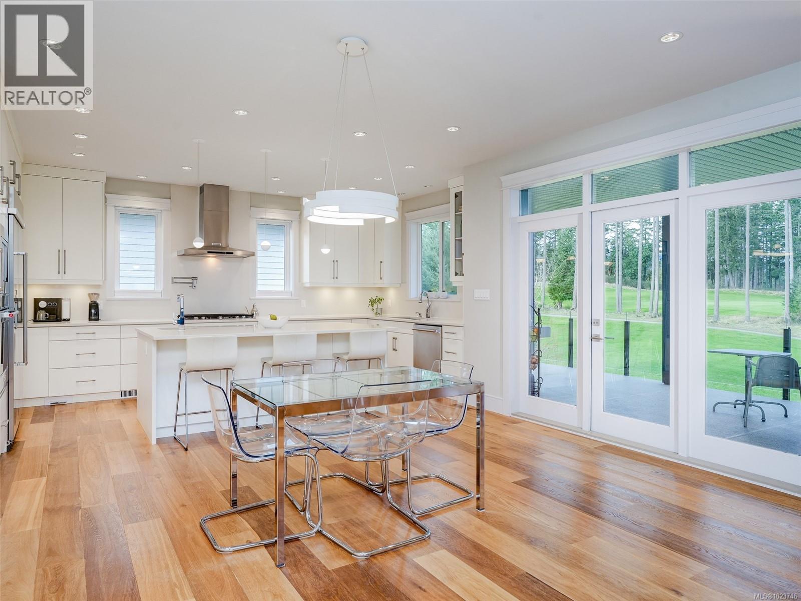  2156 Champions Way, Langford