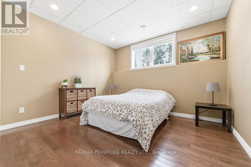 616 BARRON CANYON ROAD — photo 28