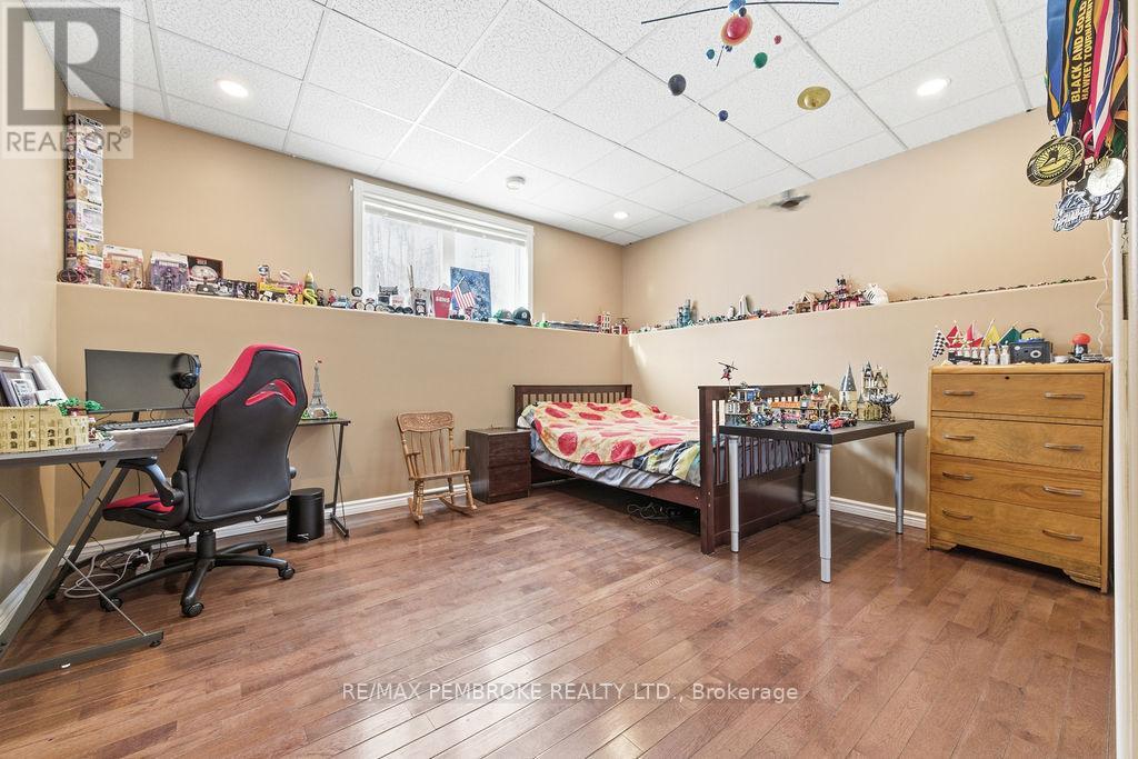 616 BARRON CANYON ROAD — photo 31