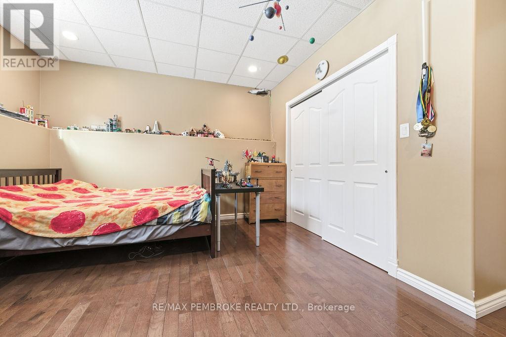 616 BARRON CANYON ROAD — photo 32