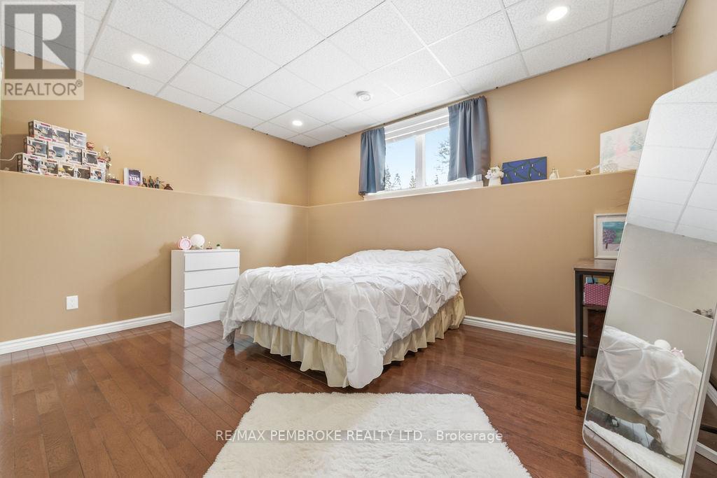 616 BARRON CANYON ROAD — photo 33