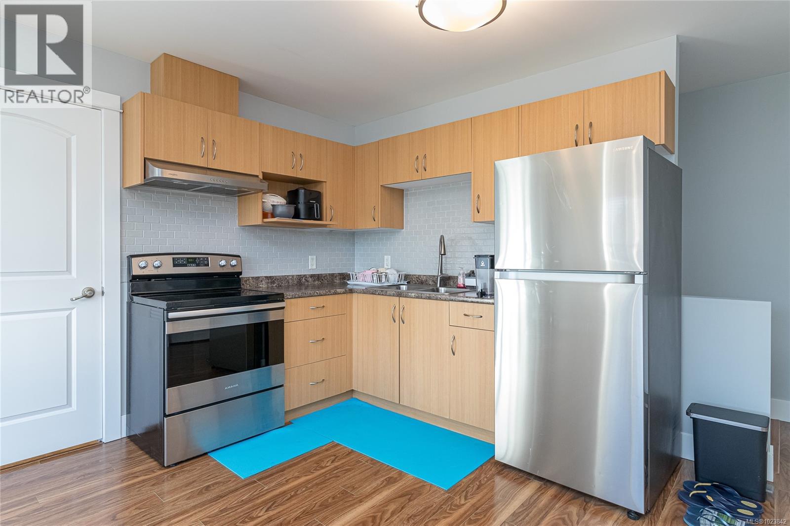 648 Granrose Terr, Colwood