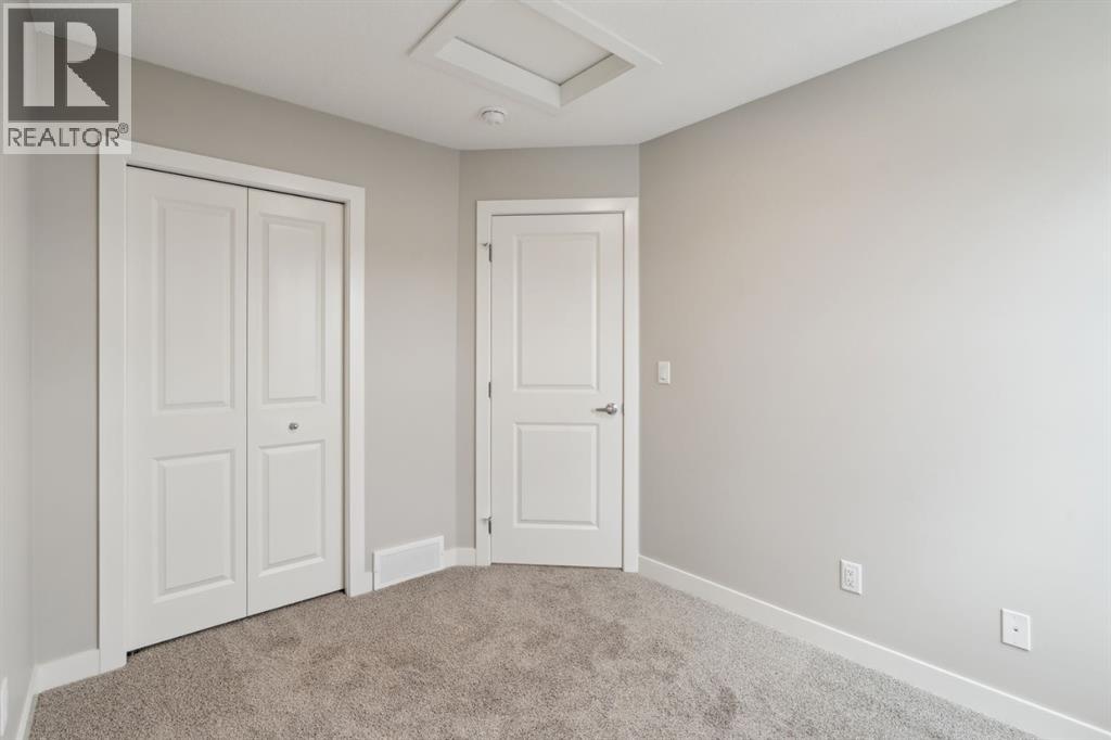 Single Family House for Sale in  Alderwood Close SE Acadia Calgary 