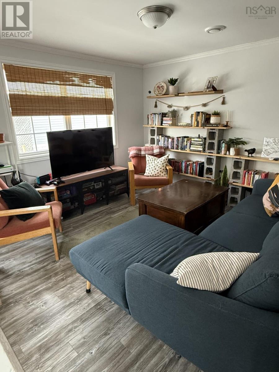 Property 10 of 18 of 27 PARKWOOD DRIVE, NORTH GRANT, N.S.