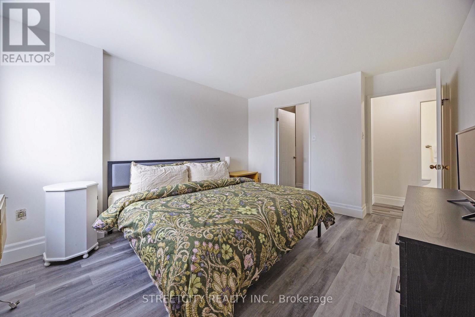 407 - 333 COMMISSIONERS ROAD W — photo 21