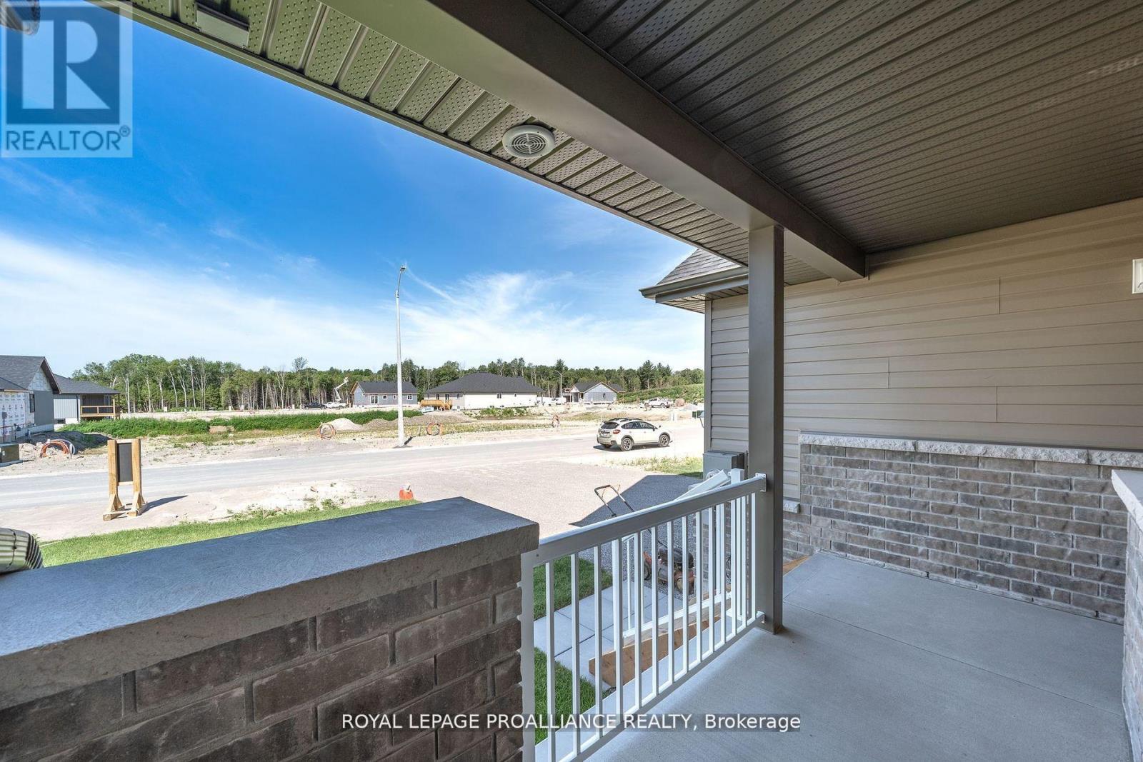 33 CLAYTON JOHN AVENUE - 4