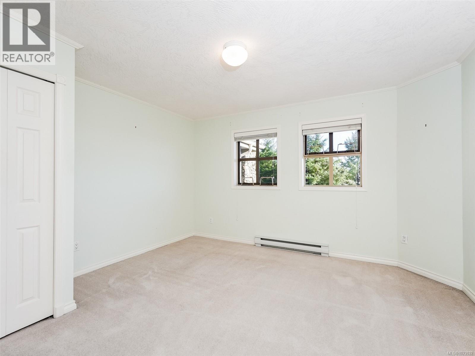 Single Family House for Sale in   Marsett Pl Royal Pines Saanich 