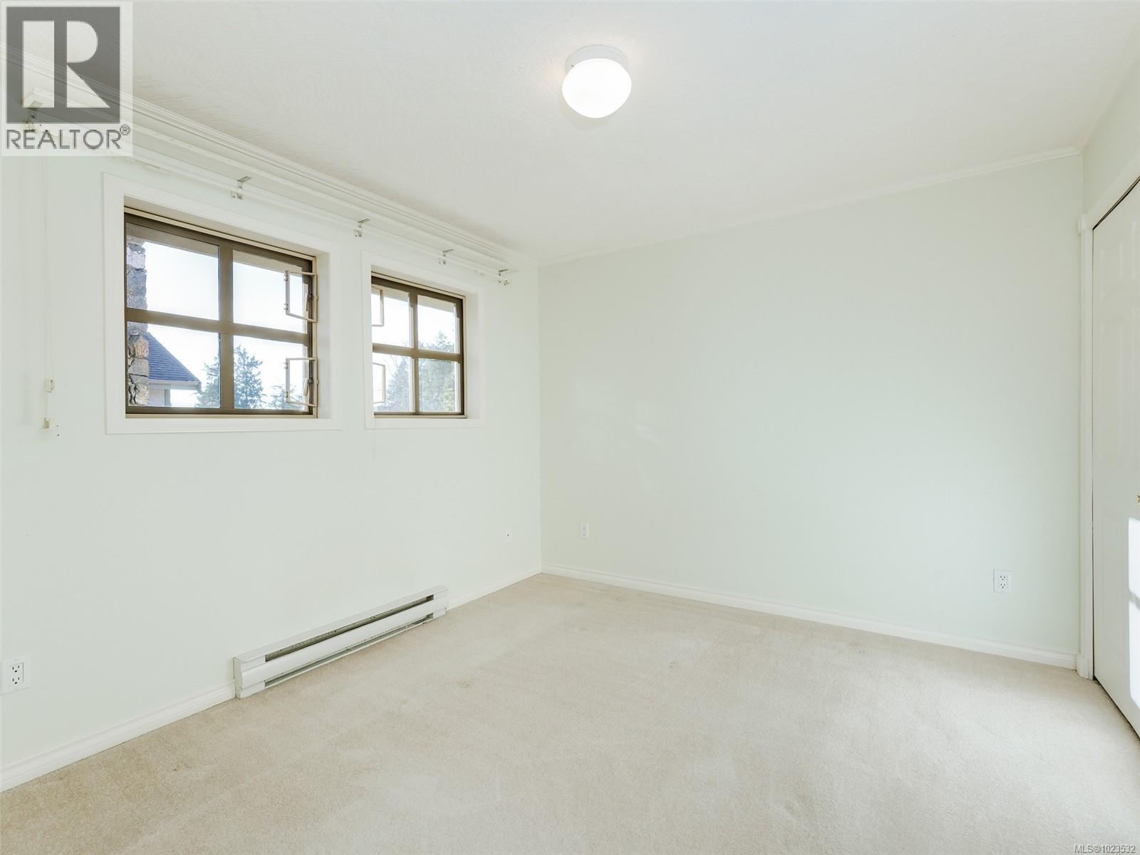 Single Family House for Sale in   Marsett Pl Royal Pines Saanich 