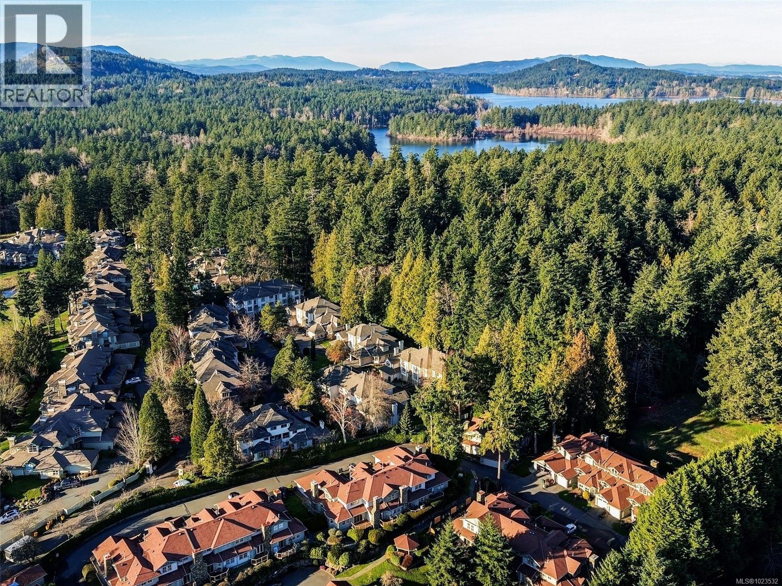 Single Family House for Sale in   Marsett Pl Royal Pines Saanich 