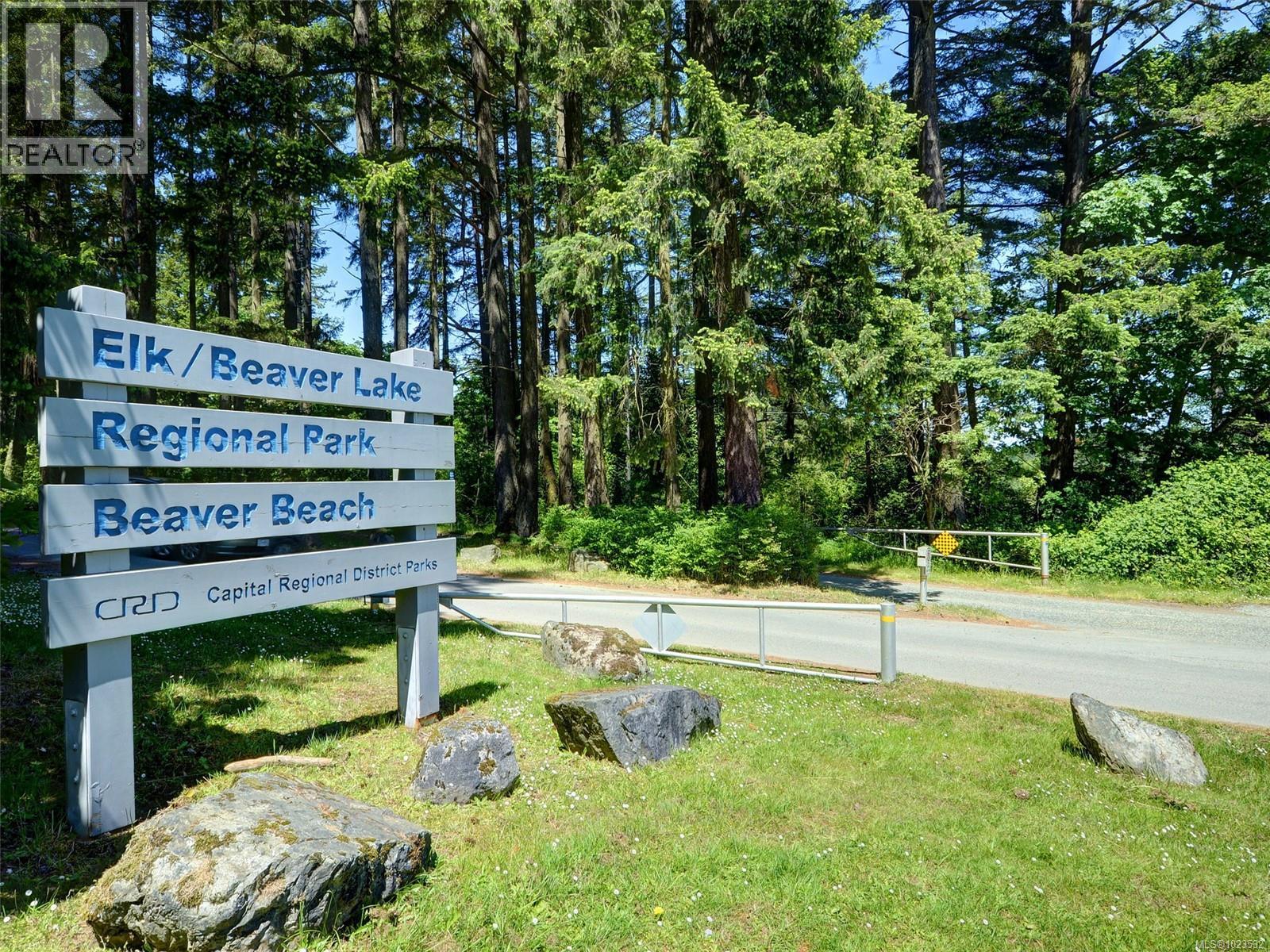 Single Family House for Sale in   Marsett Pl Royal Pines Saanich 