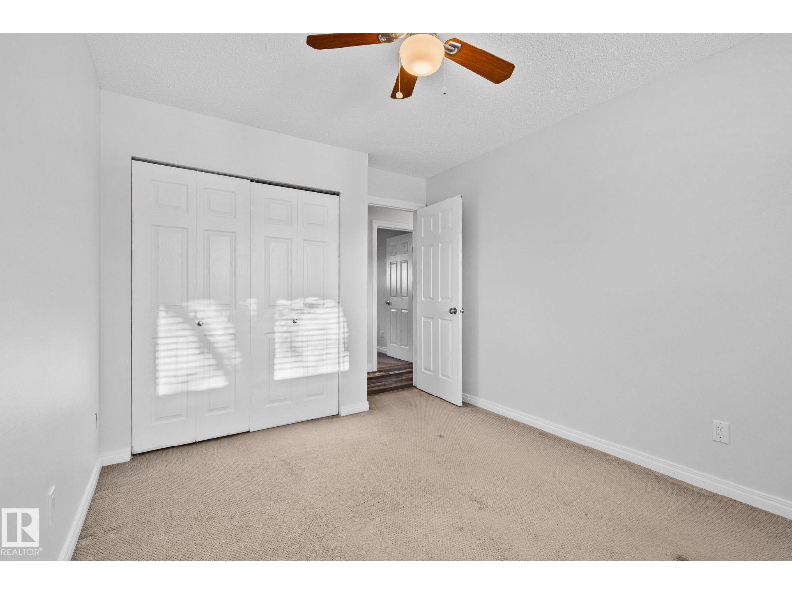 23 LARKSPUR CR, St. Albert