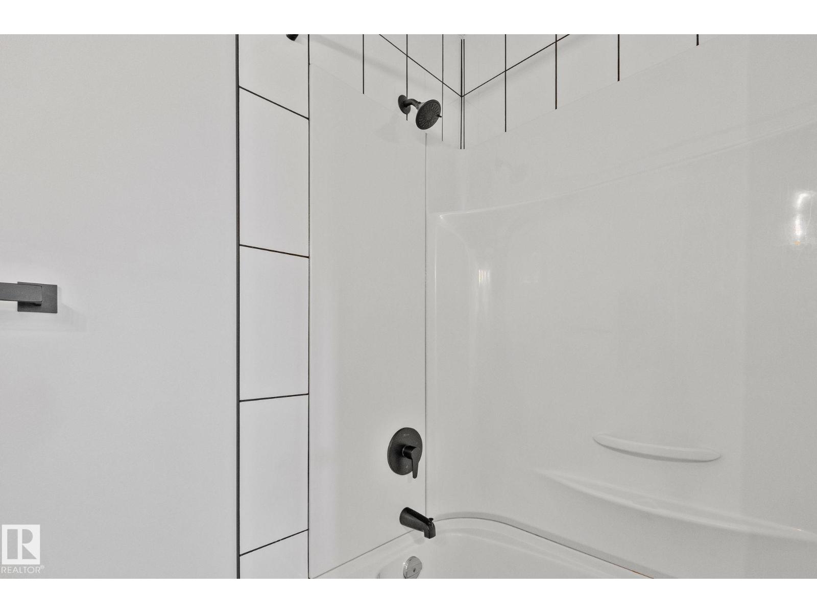 23 LARKSPUR CR, St. Albert