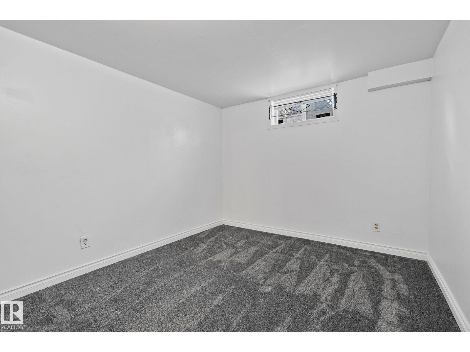 23 LARKSPUR CR, St. Albert