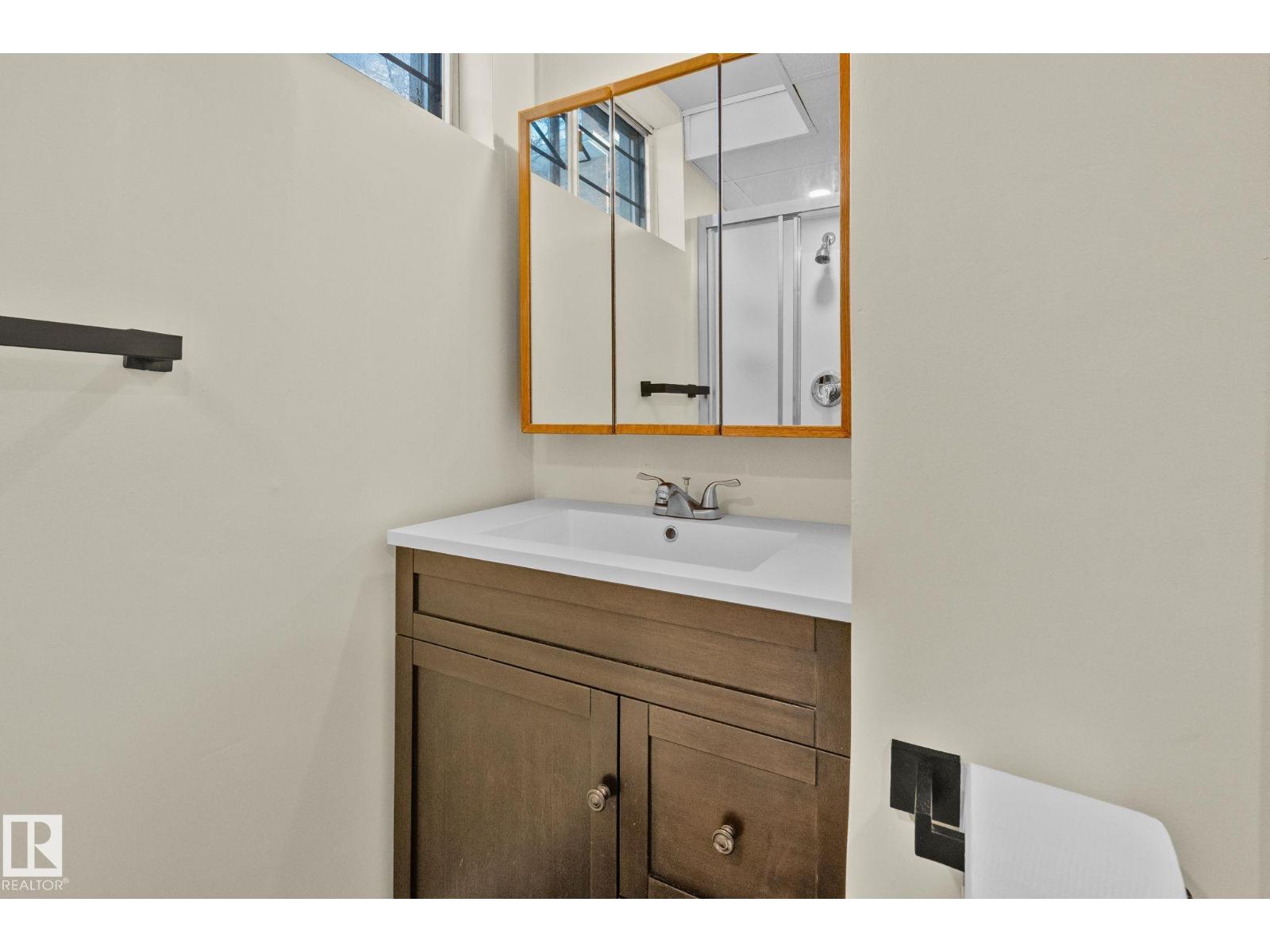 23 LARKSPUR CR, St. Albert