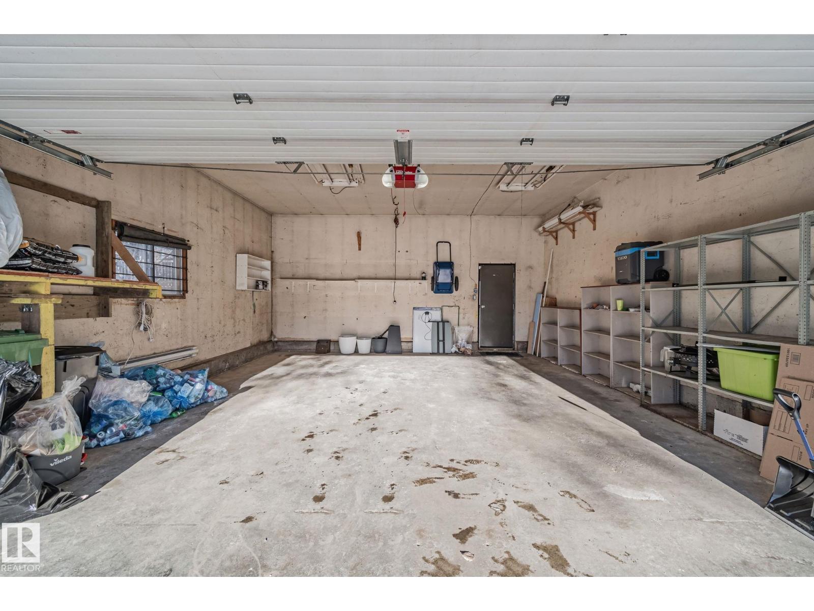 23 LARKSPUR CR, St. Albert