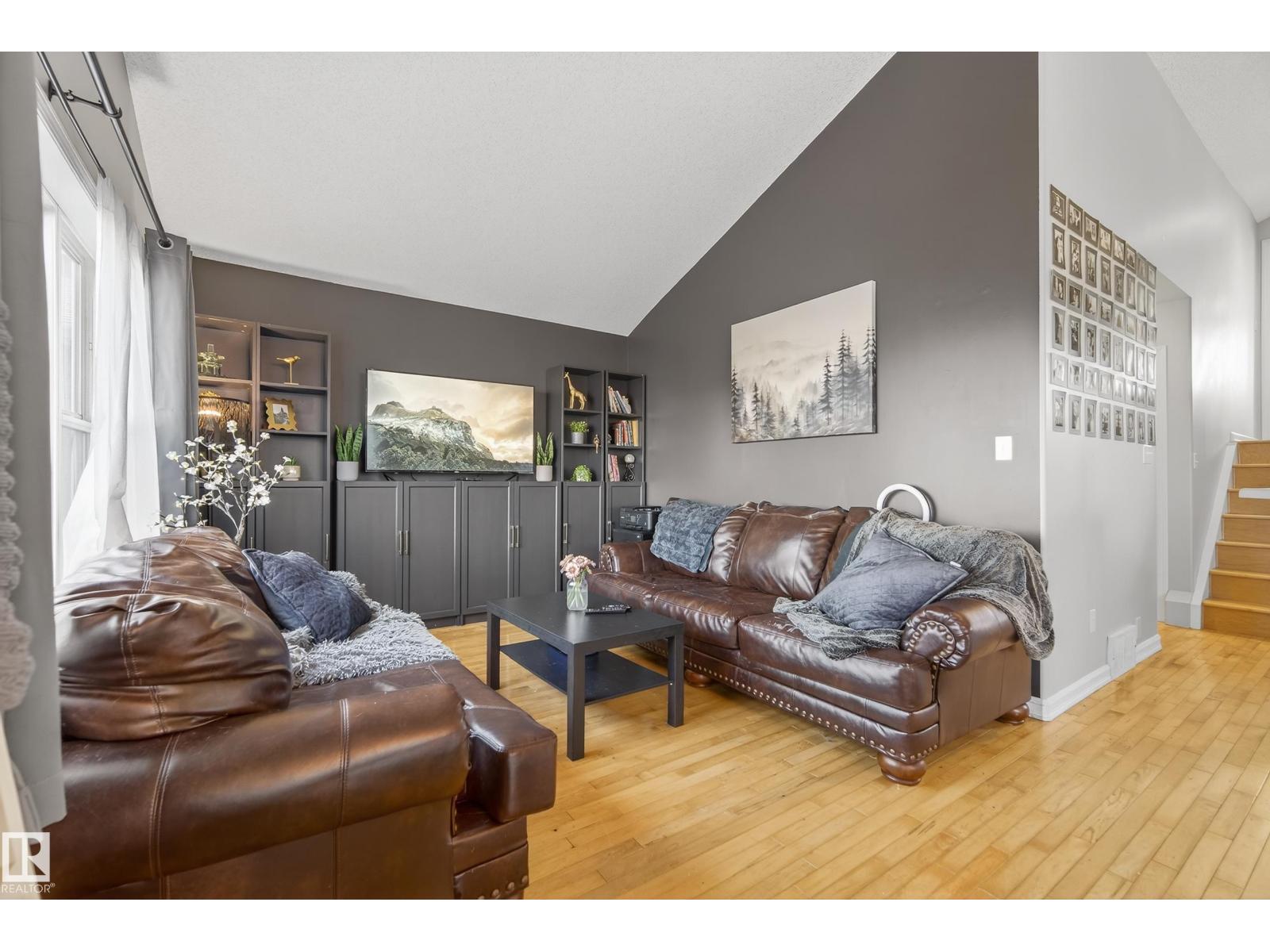 3203 49 ST, Beaumont