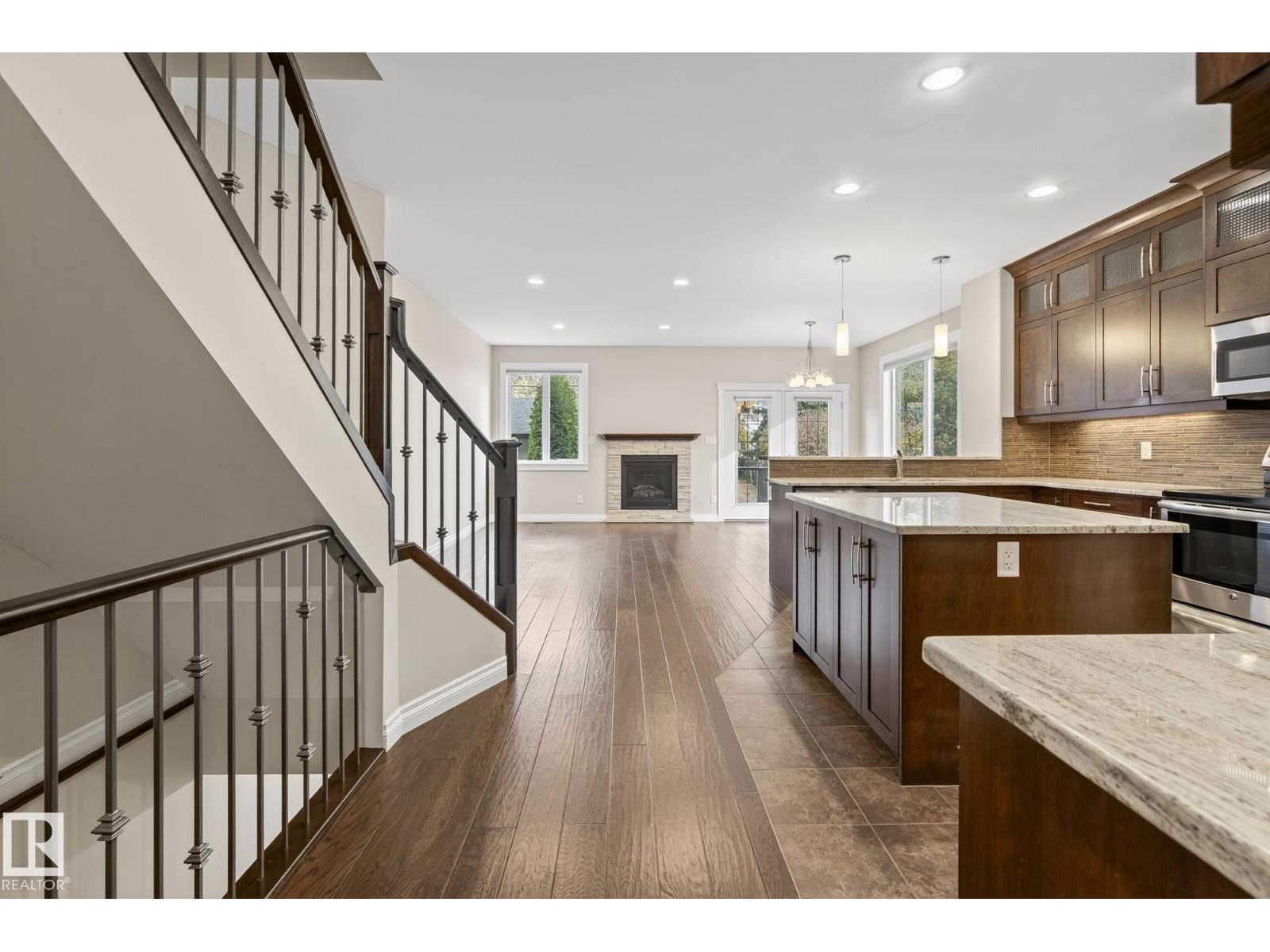 11106 76 AV NW, Edmonton