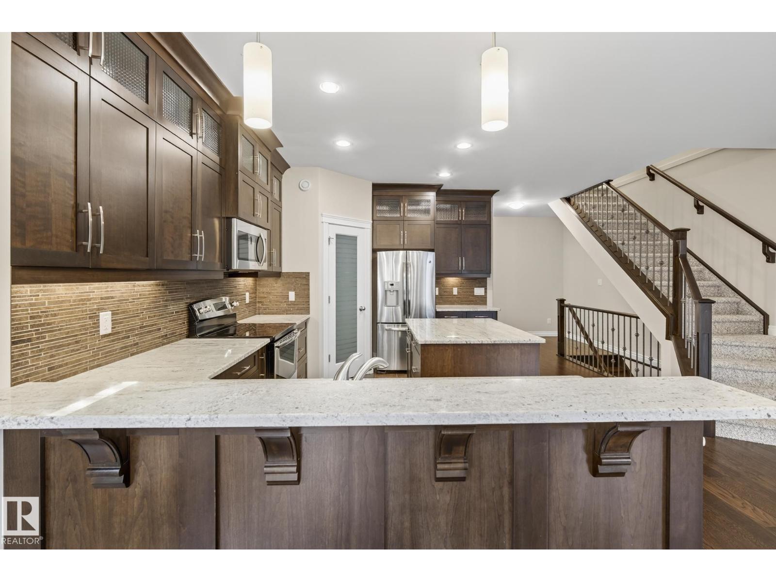 11106 76 AV NW, Edmonton