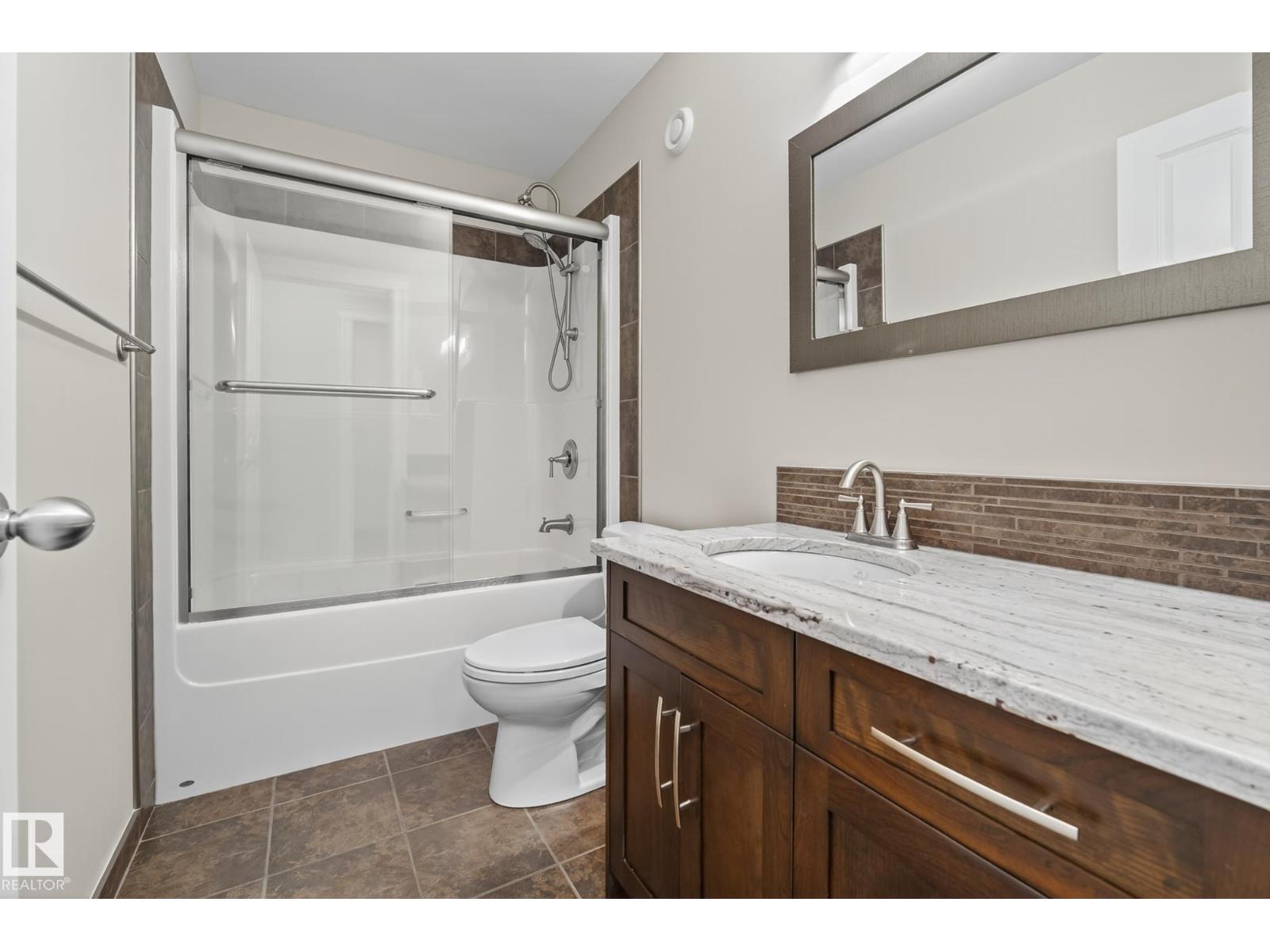 11106 76 AV NW, Edmonton