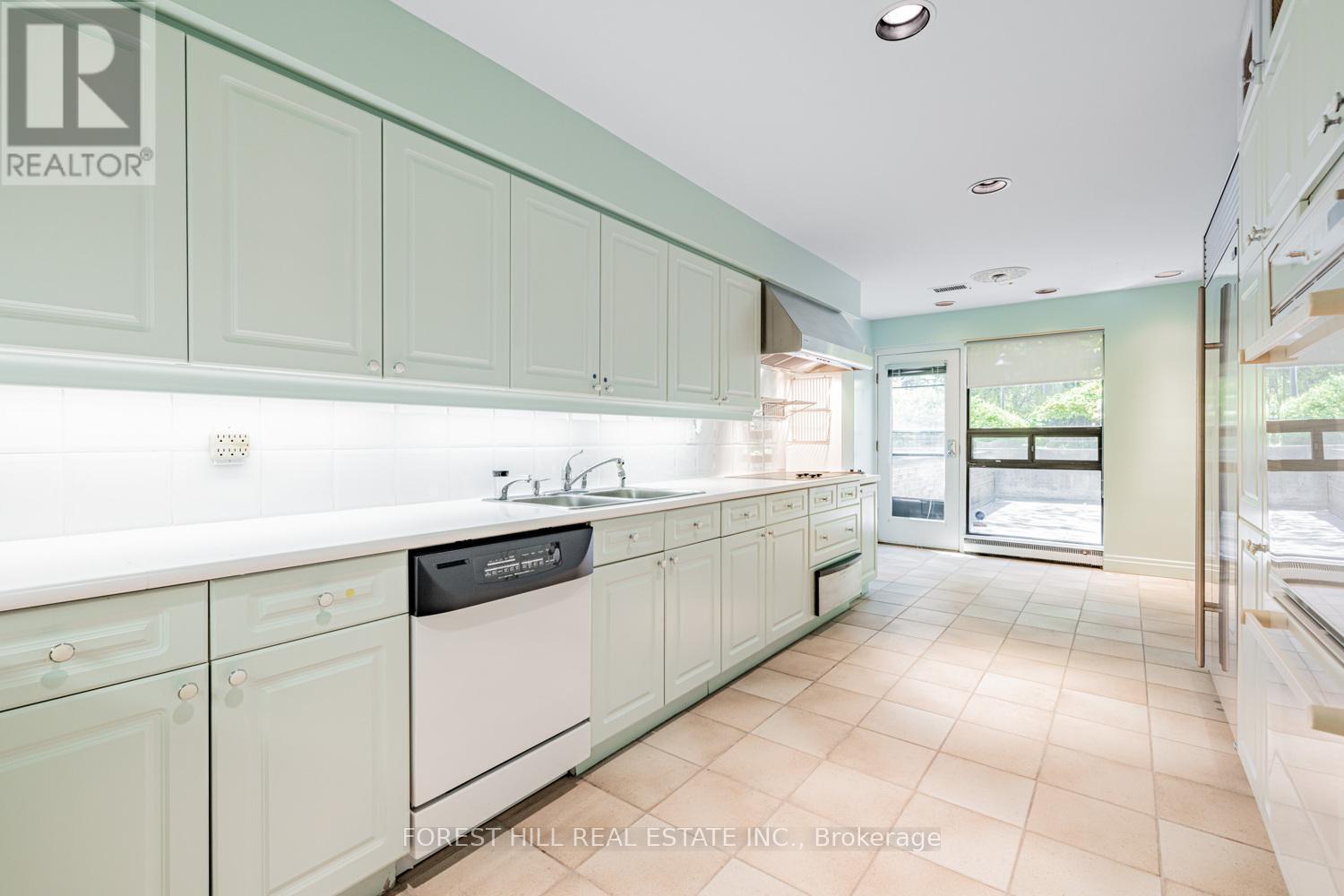 82 ORIOLE ROAD - 11