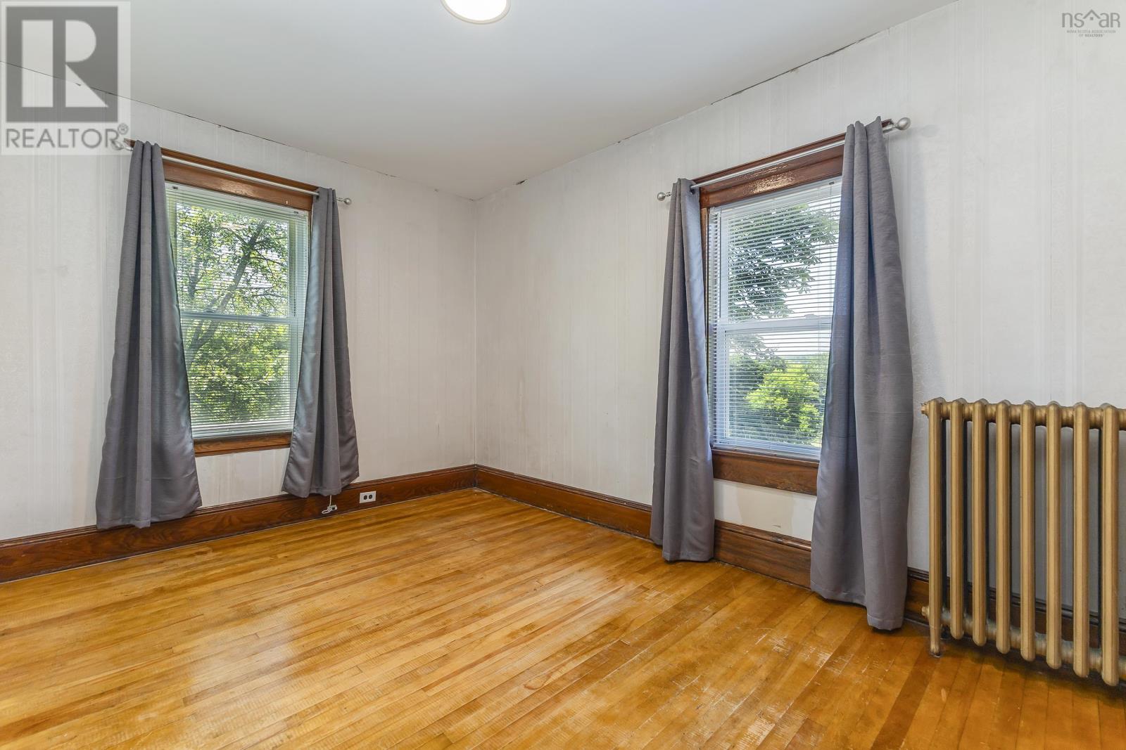 Property 27 of 49 of 548 Nelson Street