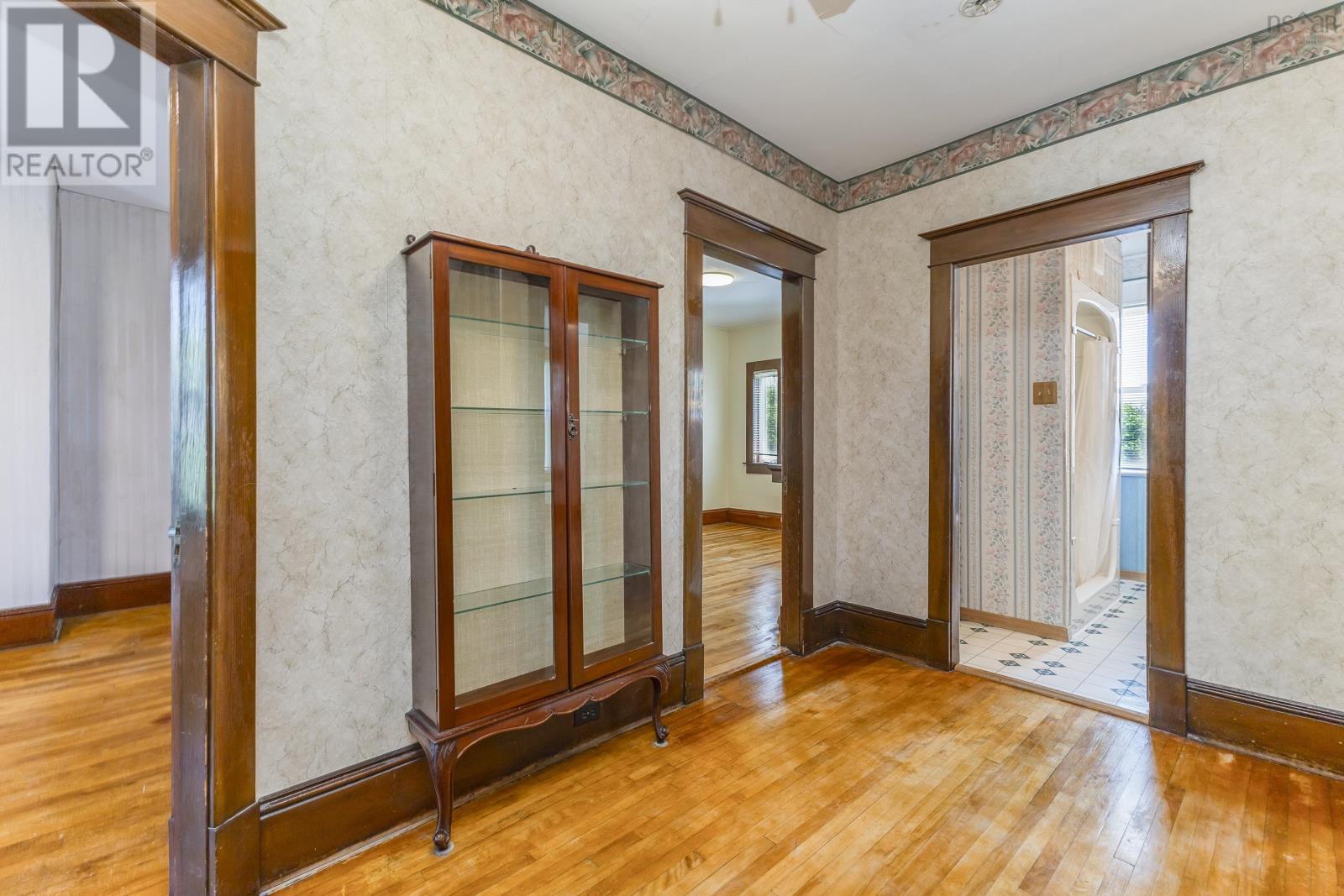 Property 25 of 49 of 548 Nelson Street