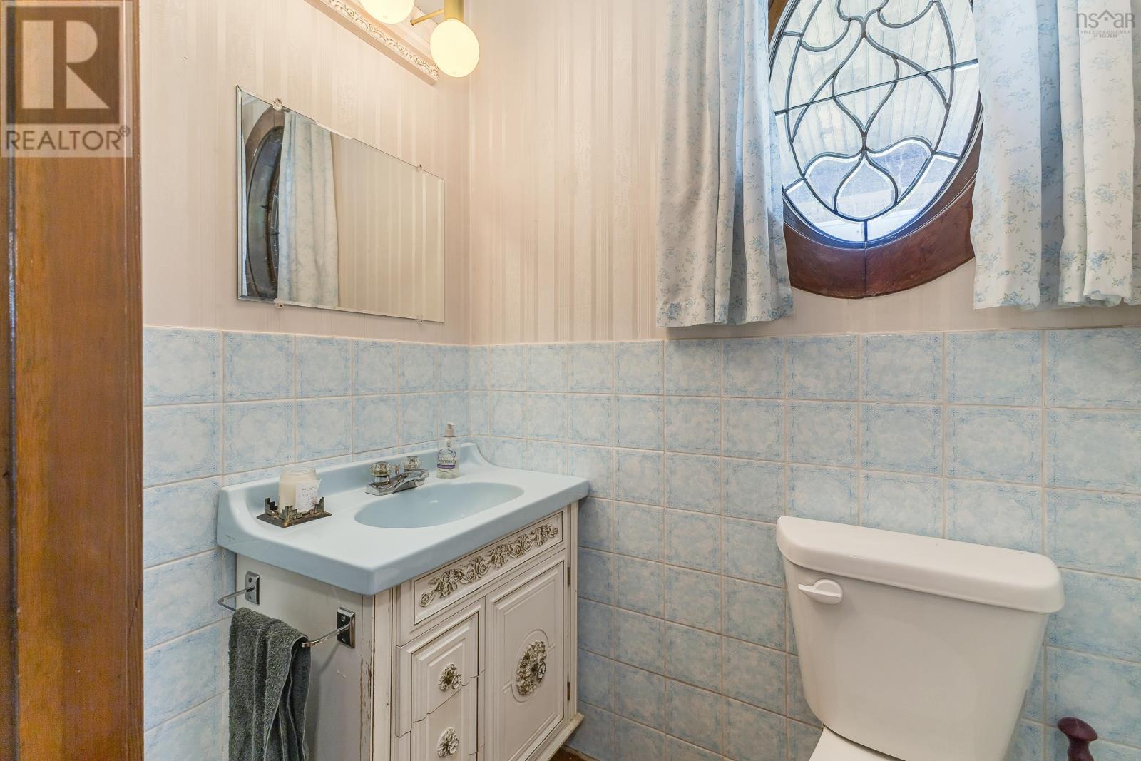 Property 24 of 49 of 548 Nelson Street