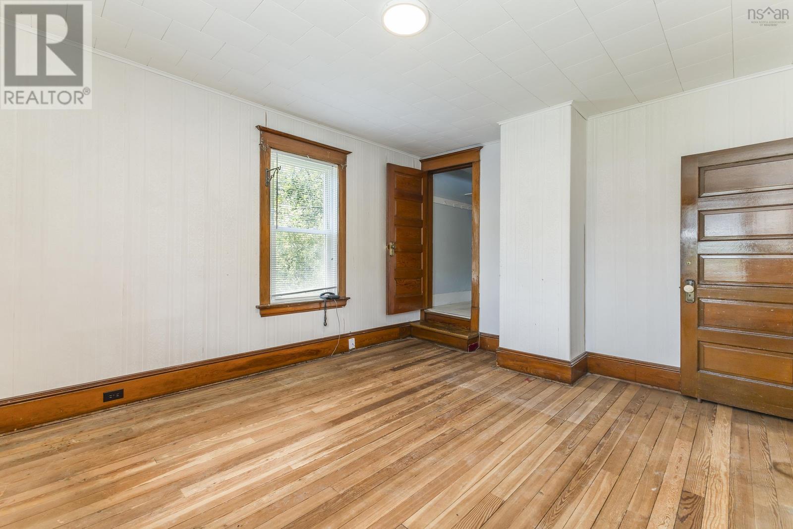 Property 35 of 49 of 548 Nelson Street