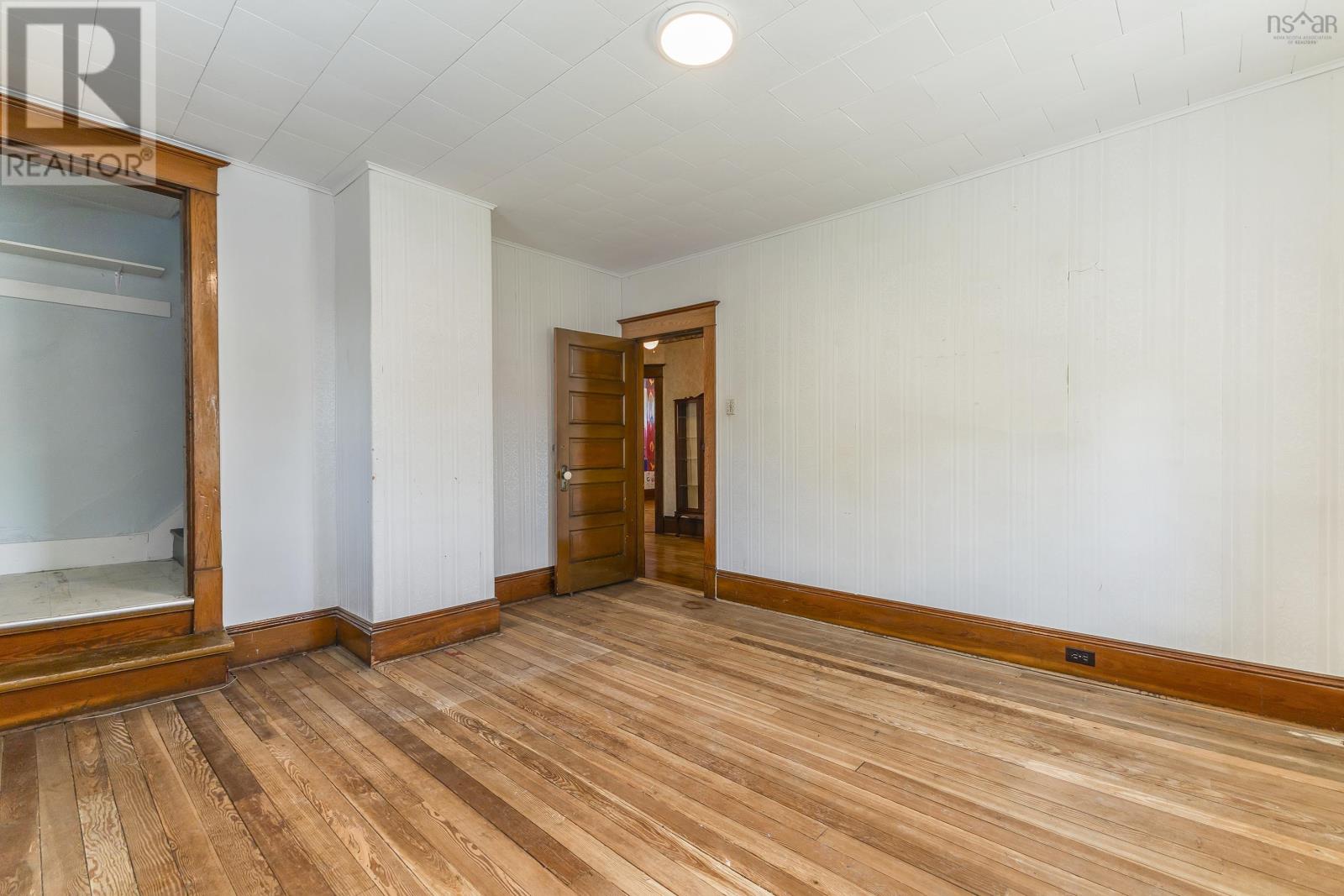 Property 36 of 49 of 548 Nelson Street