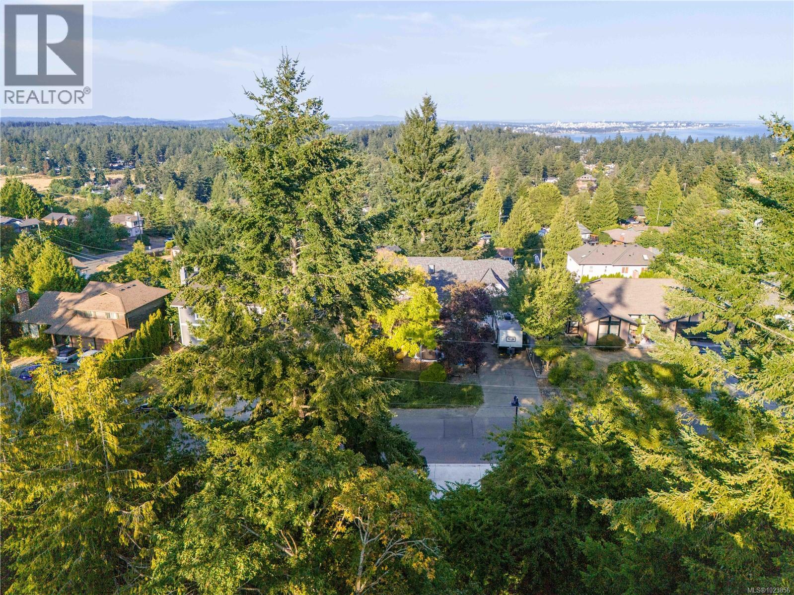  3368 Mary Anne Crescent, Colwood