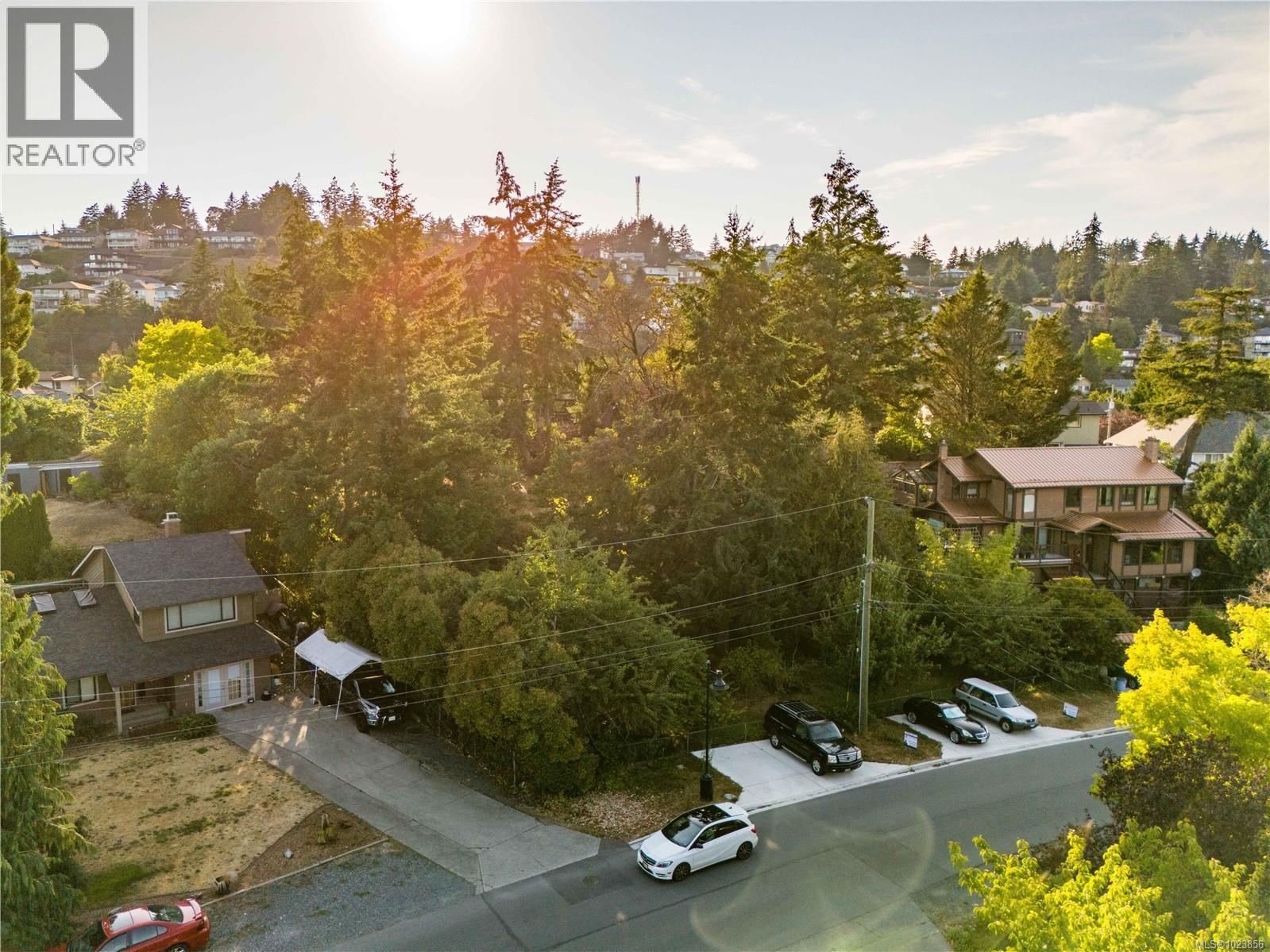  3368 Mary Anne Crescent, Colwood