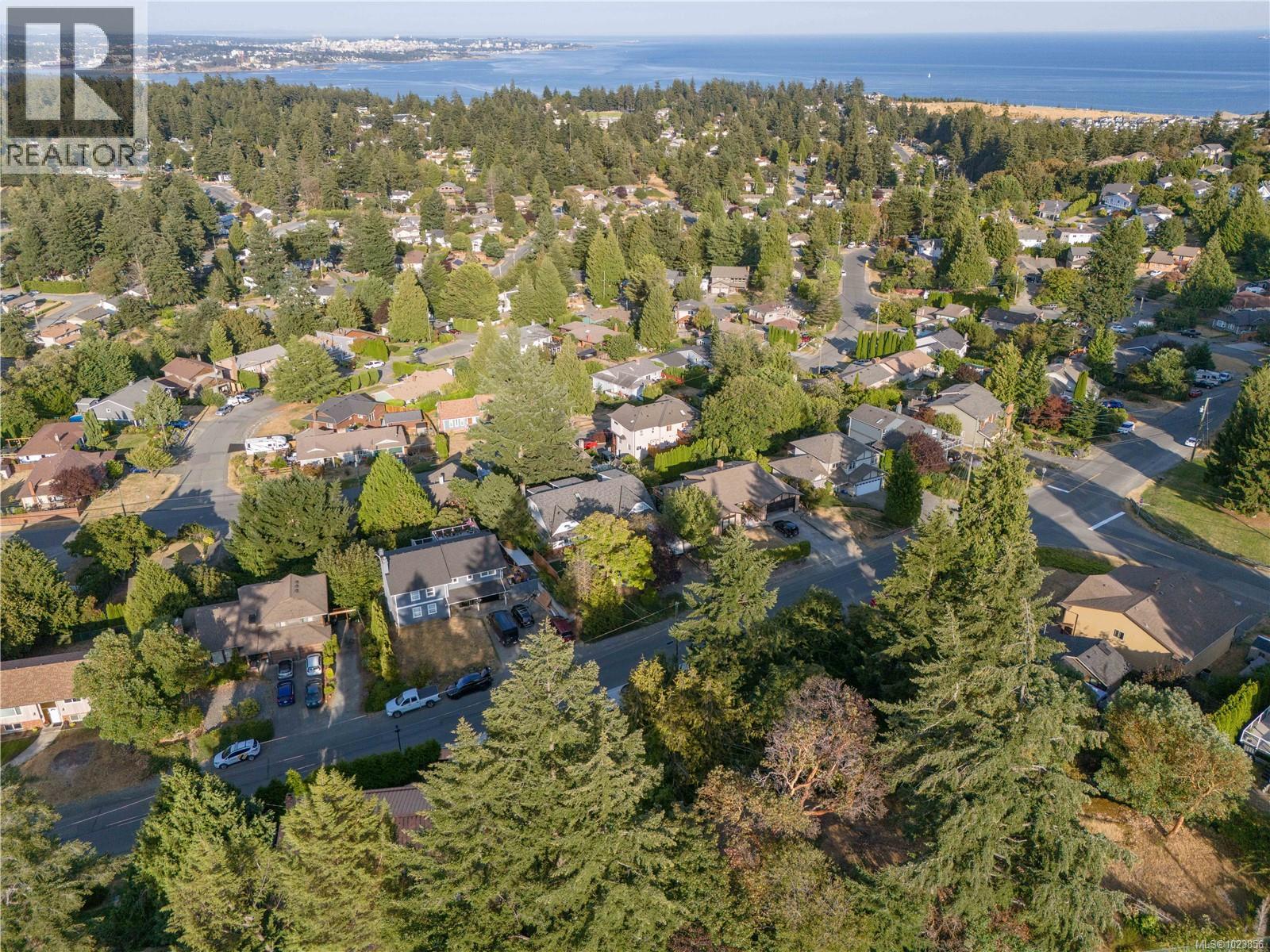 3368 Mary Anne Cres - 7