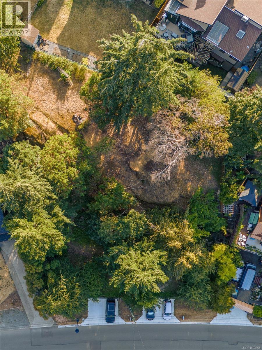 B 3366 Mary Anne Crescent, Colwood